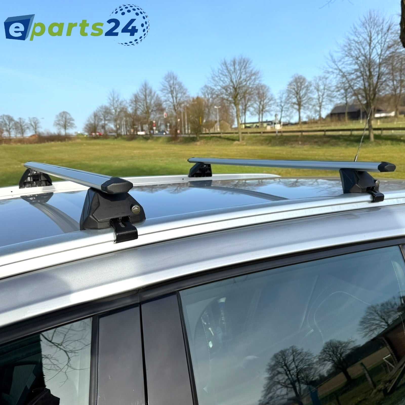 Roof rack cross bars for Hyundai Tucson NX4 from 2020- silver closed railing